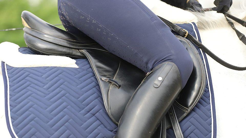 Test: Rajtky s gripem mají dobrou přilnavost. Plusové body dostal i střih